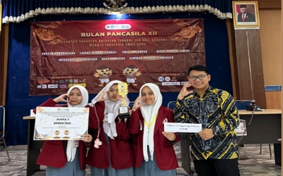 Tim Ekskul MCIS Raih Juara 3 LCC Bulan Pancasila Universitas Negeri Semarang