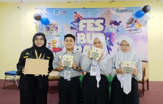 Olimpiade Bahasa dan Sastra Indonesia di UIN Syarif Hidayatullah Jakarta : Ghailaan dkk berhasil meraih juara 2