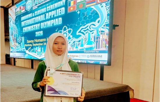 International Applied Chemistry Olympiad: Maryam Dzakiya Prasojo Raih Gold Medal